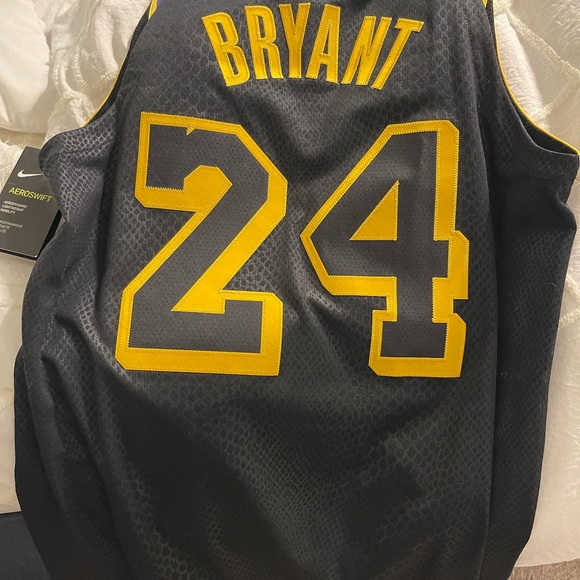 Kobe Bryant authentic lore nike jersey number 24 - Picture 4 of 7